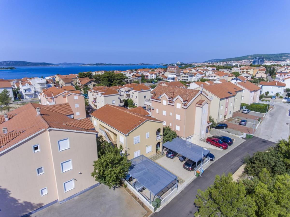 Apartments Dalibor Vodice Exterior foto