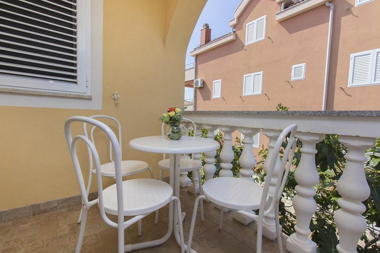 Apartments Dalibor Vodice Exterior foto
